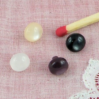 Shank pearly buttons 6 mms.