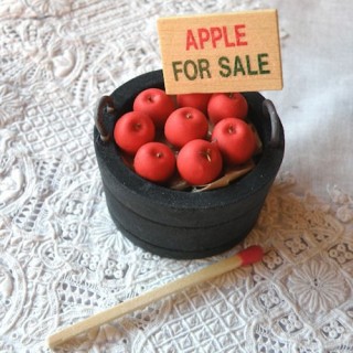 Cageot pommes marché miniature