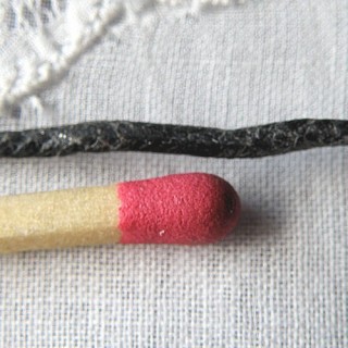 Cordon coton ciré 1 mm.