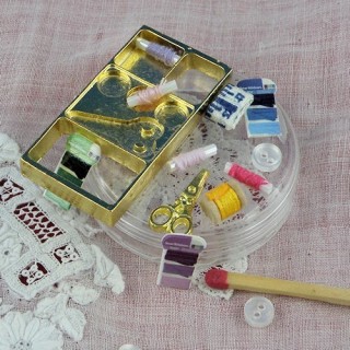 Small sewing box miniature...