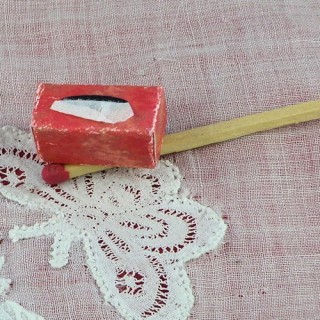 Miniature tissue box 13 mms...
