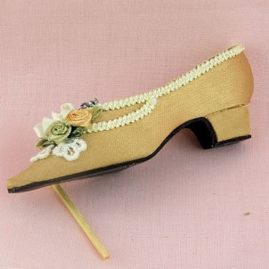Chaussures miniatures décoration 12 cm