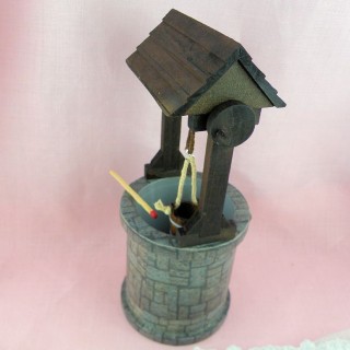 Tonneau bois miniature maison poupée bois 2 cm.