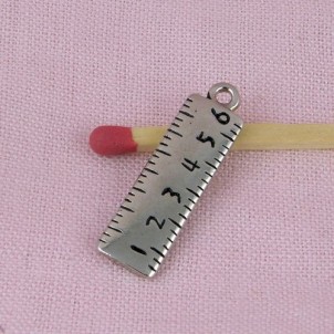 Règle écolier métal, outils miniatures breloque 24 mm.