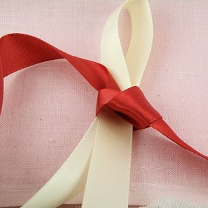 Satin ribbon 15 mms sell by meter.
