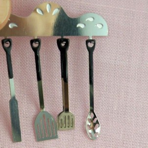 Five ustensiles with rack copperware, doll house kitchen miniatures