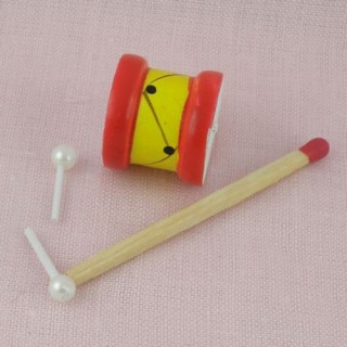 Tambour bois miniature avec baguettes, 1,6cm.