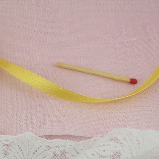 Thin taffeta ribbon 6mms.