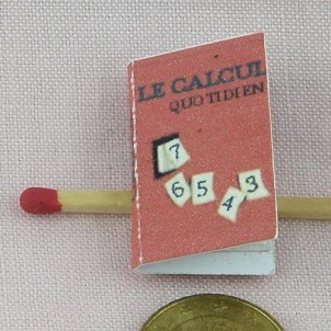 Livre de calcul miniature maison école poupée  2,7 cm x 1,7 cm.