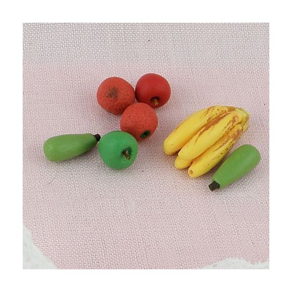 Fruits miniatures pomme poire banane 