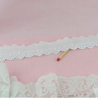 Eyelet lace tapered cotton thin 4 cms