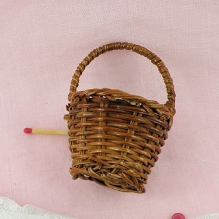 Fern round basket miniature doll decoration 5 cms, 2" 