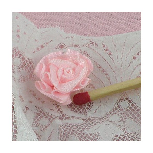 Small 9mms rose ribbon with green leaves, 26 mms