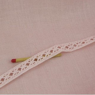 Lace ribbon, flat 1 cm width, rustical.