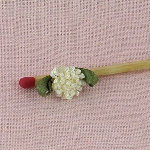 Rose en ruban avec pétales, fleur à  coudre, 30mm, 3cm.