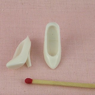 Shoes  miniatures plastic...
