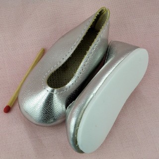chaussures miniatures poupée 7 cm .