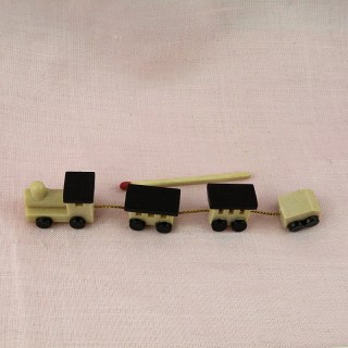 Train miniature maison poupée