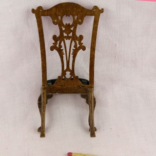 Chaise miniature sculptée noyer maison de poupée