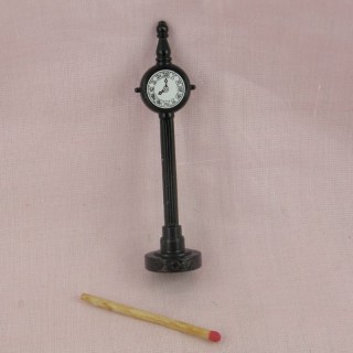 Horloge miniature quai de gare maquette
