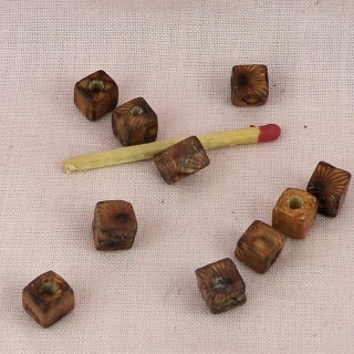 Perles carrées bois peintes 7 mm