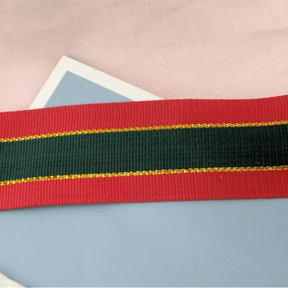 Grosgrain ribbon green and red with a golden thread 4 cms.