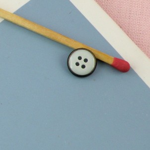 Mother of pearl Button 1 cm edged