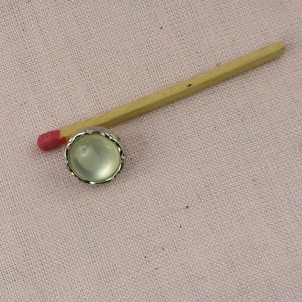 Pearly shank button in plastic 1 cm.