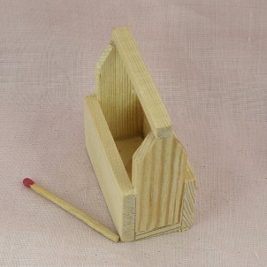 MiniaturWerkzeugkasten Puppe rohes Holz 6 cm