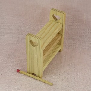 Miniaturregal Puppe 6 cm aus rohem Holz