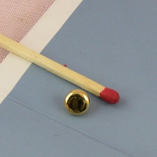 Perlmutterartiger Knopf zu Fuß 6 Millimeter.