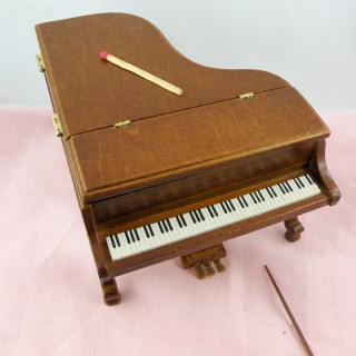 Piano à queue miniature maison de poupée