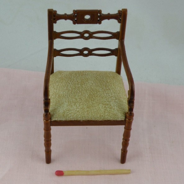 Miniatursitz skulptiert Puppenhaus zu ertränken