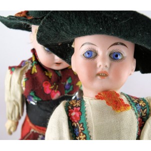 Paar deutscher Puppen aus Porzellan und Zusammensetzung 22 cm.