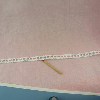 Dentelle passe-lacet coton entre-deux 1 cm