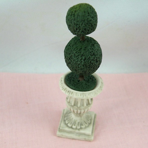 Miniature topiery tree for doll house