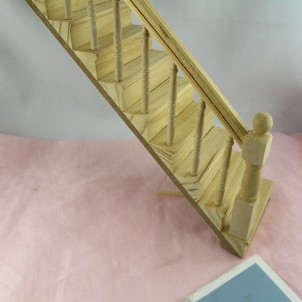 Escalier miniature maison de poupée