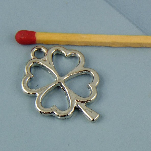 Charm breaks into leaf of clover cut out 25 mm