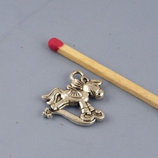 Breloque Cheval à bascule miniature 15 mm