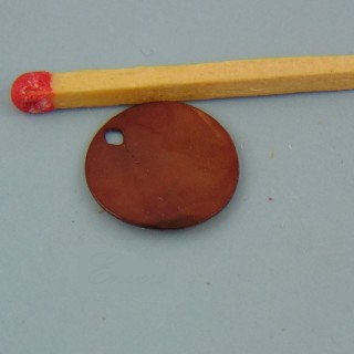 Pampille nacre teintée en marron 12 mm.