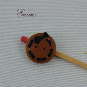Button wood turn of holes with a thread 2 holes 15 mm.