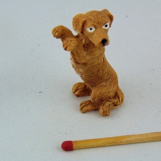 Kleiner Hund Labrador Haus Puppe, 2 cm.