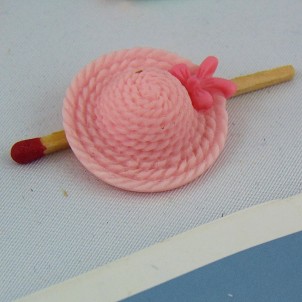 Alto sombrero forma plástica minúscula 2 cm.
