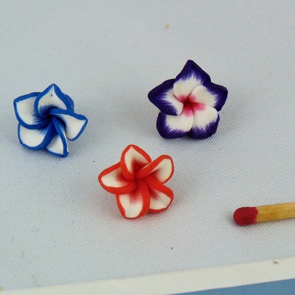 Perle Fleur à pétales en plastique 15 mm.