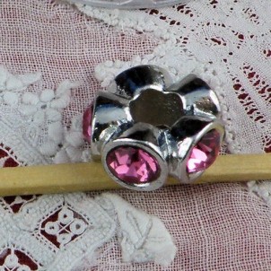 Large hole metal lined beads
