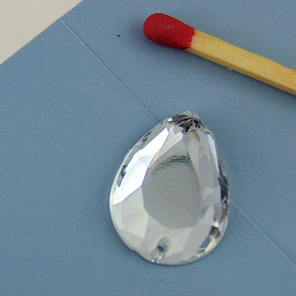 3 piedras en cristal 17 mm de la costura