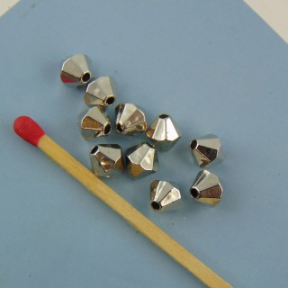 10 Plastic facets bead 6 mm.