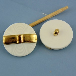 Botón de alta costura blanco - oro de 25 mm