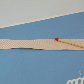 2 cm coarse-grain ribbon