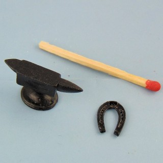 Horseshoe and miniature anvil 1/12